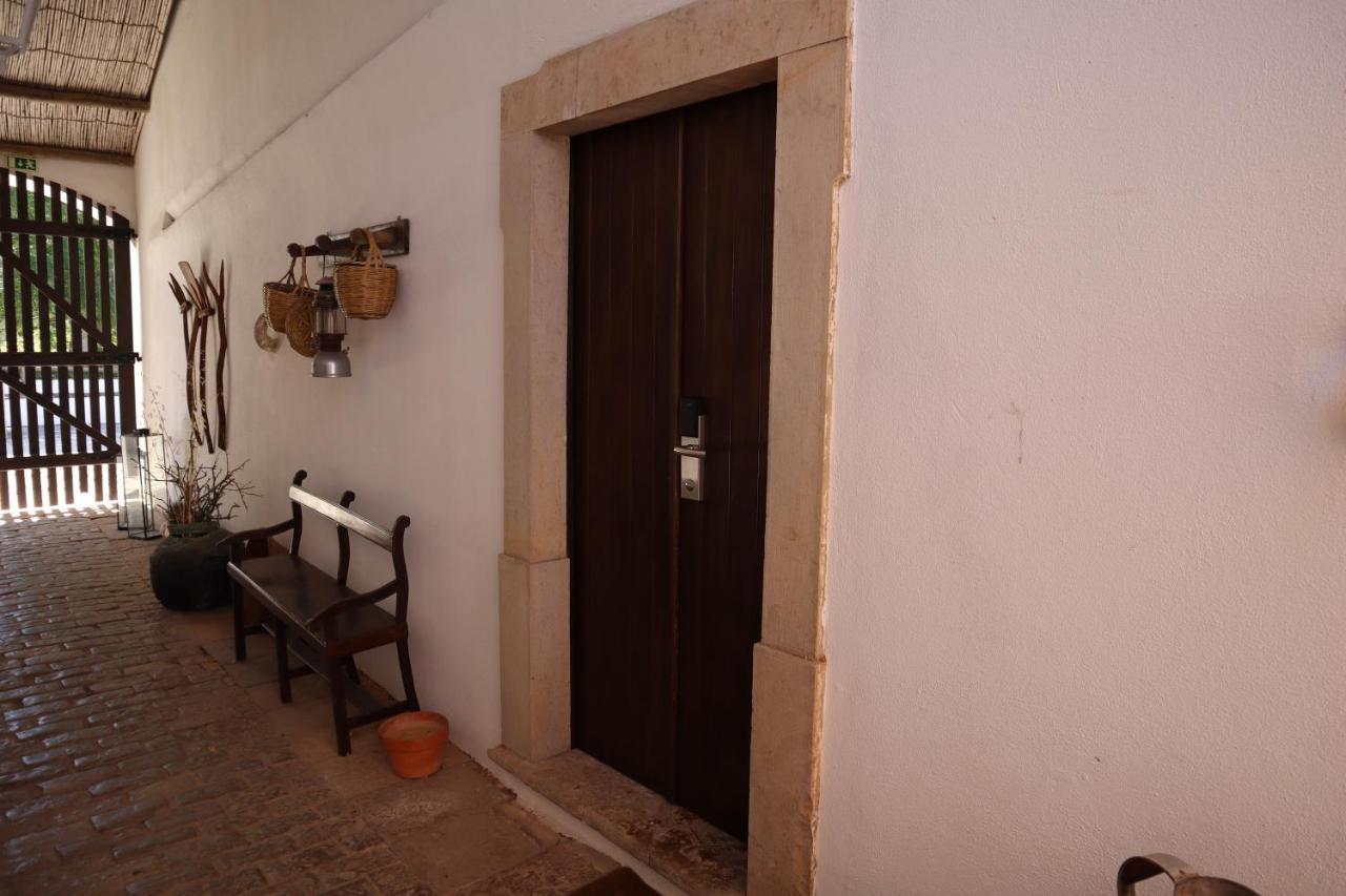 Os Agostos Bed & Breakfast Eksteriør bilde